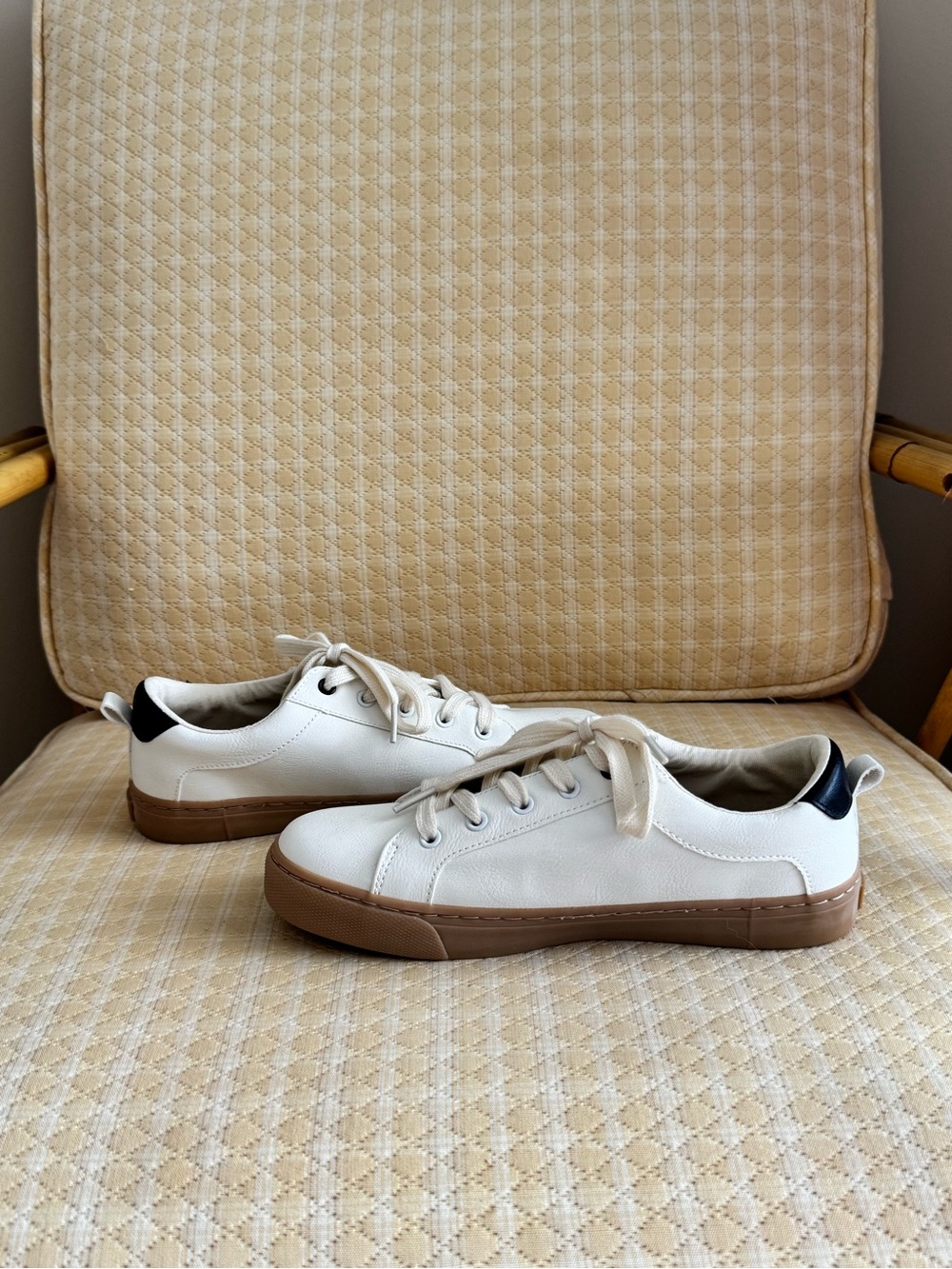 NWOT Clean Girl Old Navy White Leather Sneakers Women’s Size 8 - Picture 5 of 5